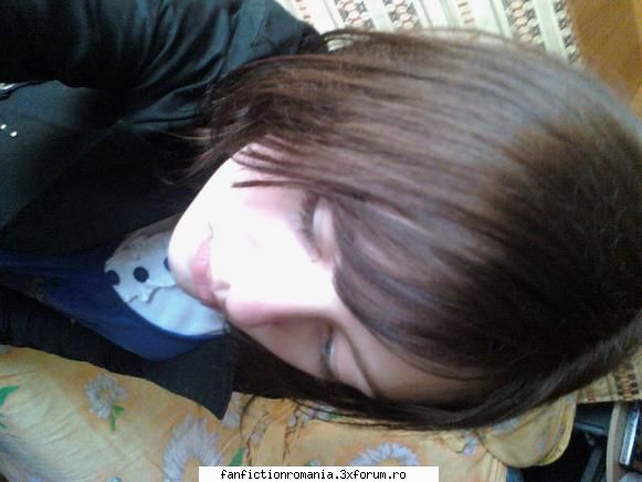 poza veche de cand aveam parul ciocolatiu :nebun: ink girl