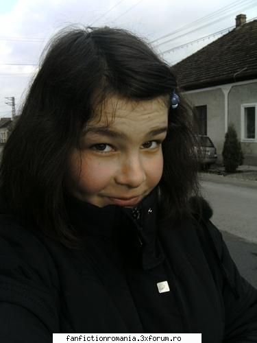 daa nu mai am poze  o.oare cine?