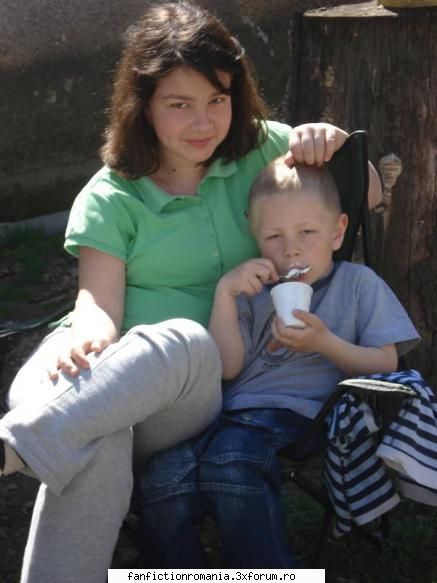 nu am poze noi. o.oare cine?